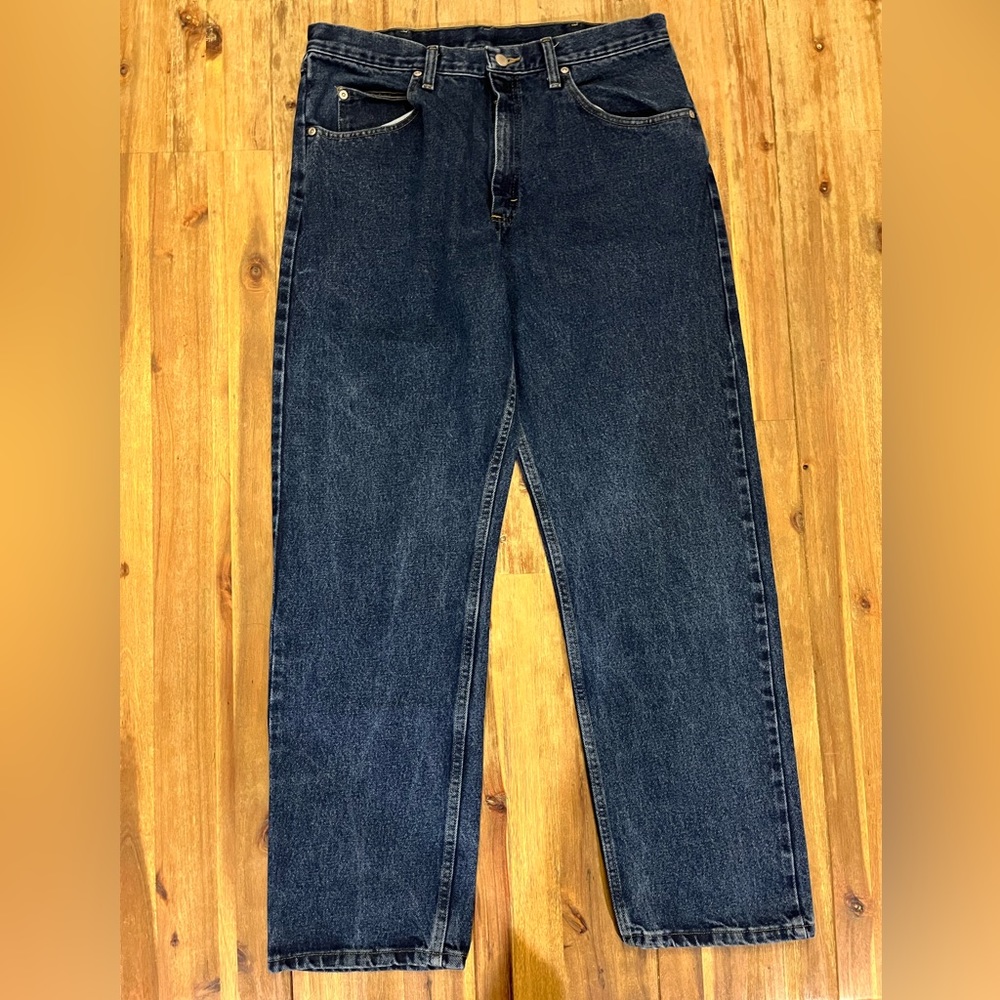 Wrangler Jeans - Dark Denim Relaxed Fit 34x32